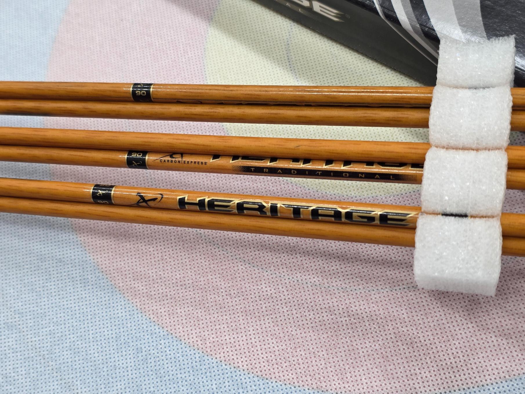 Стрела лучная Carbon Express Heritage 6 шт. (натуральное оперение)